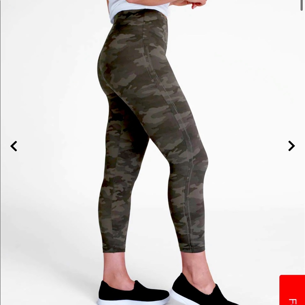 Look At Me Now Seamless Sage Camo Leggings